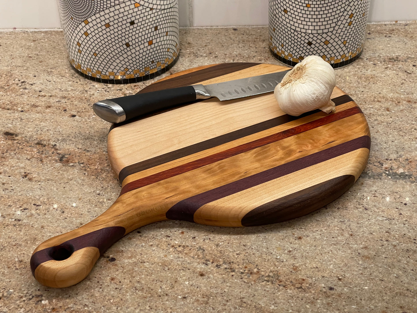Round Cutting Board with Handle